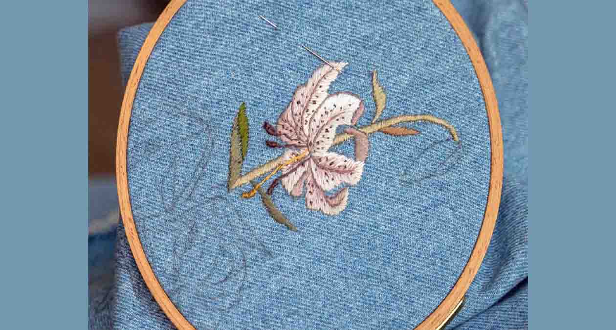 ویژگیهای پارچه گلدوزی با دست