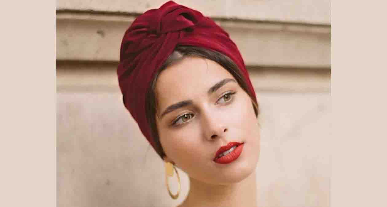 دختری با توربان قرمز