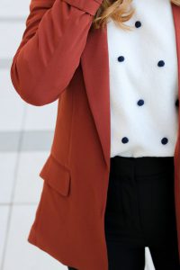 مانتو پاییزی از لباس کاربردی پاییز و زمستان