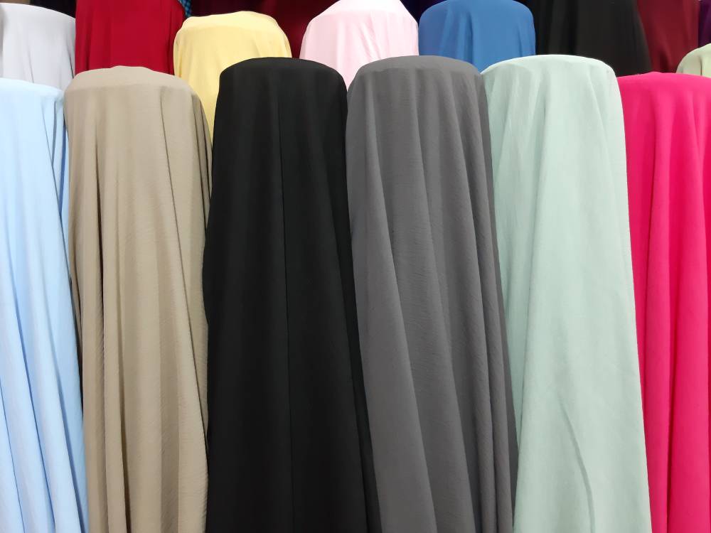 نمونه ی پارچه ابر و بادی