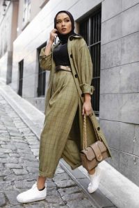 نقش اکسسوری در لباس محیط کاری
