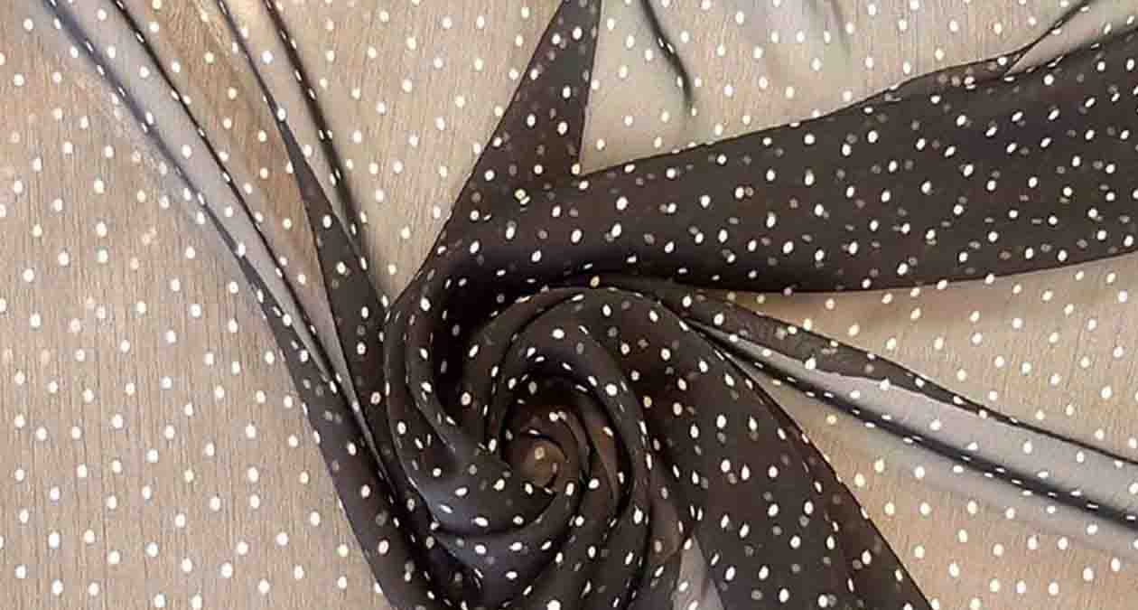 نحوه شستن لباسهای حریر با دست