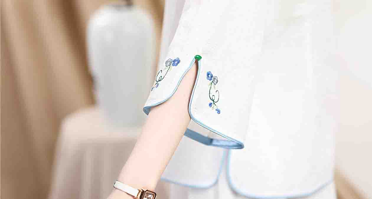 استایل شیک با بلوز آستین سه ربع و اکسسوری